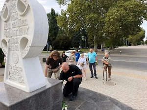 Стихийный мемориал в память о погибших под Геленджиком организовали на Кубани