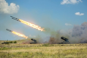 ВС РФ ударили по комбинату асбестоцементных изделий со взрывчаткой в Киеве