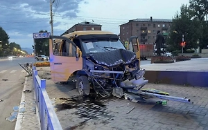 Женщина умерла после наезда маршрутки на пятерых пешеходов в Кызыле