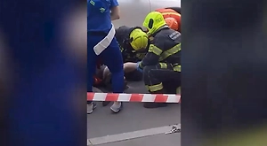 В Петербурге руль электросамоката пробил бедро мужчине после столкновения с авто