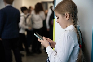 Переждать ажиотаж и сэкономить: Финконсультант назвал покупки к школе, которые лучше отложить до октября