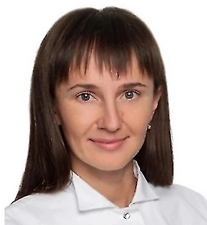 Если во время физической нагрузки, в том числе при подъёме по лестнице или быстрой ходьбе, появляются давящая боль за грудиной, одышка, чувство нехватки воздуха, перебои в работе сердца или выраженная слабость, эти симптомы требуют консультации кардиолога.