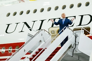 Пентагон нашёл виновного в утечке данных о самолёте Трампа