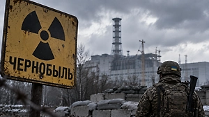 «Фонящие окопы»: Военэксперт раскрыл, зачем Киев строит линию обороны у Чернобыля