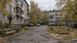 Заставили «пояснить за шмот»: Подростки избили мальчика во дворе в Тюмени