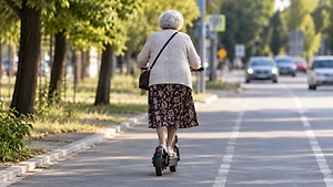 71-летняя самокатчица сбила пенсионерку под Липецком: спустя два года дело дошло до суда