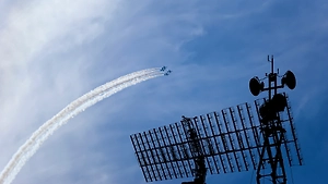 Небо под защитой: Российская ПВО за сутки уничтожила почти тысячу дронов ВСУ