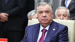 Президент Таджикистана получил чёрный пояс по тхэквондо