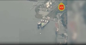 «Реактивная волна»: На видео сняли налёт «Гераней» на три сухогруза и паром в Черноморске