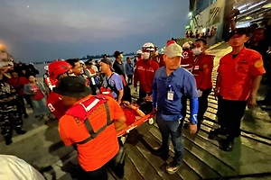 Число жертв крушения парома в Яванском море выросло до девяти