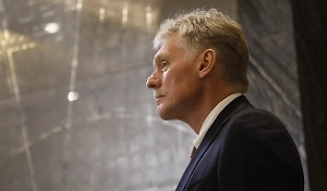 Песков — о деле дипломатов: Лондон перестал контролировать Киев