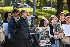 «Гёте — в Москве, Пушкин — в Берлине»: У посольства ФРГ выступили против закрытия Русского дома