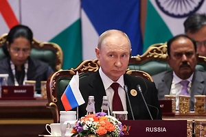 Путин завершил трёхдневный визит в Индию на саммит БРИКС: Борт №1 взял курс на Россию


