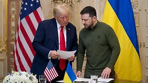 «Прижать Зеленского компроматом»: Трампу подсказали способ спасти США от кризиса