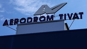 10 сумок техники и €20 тысяч: Российского айтишника скрутили в аэропорту Черногории