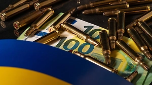 «Платит и молчит»: В Италии заявили о пропаже миллиардов помощи Украине