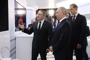 Путин проводит встречу с главой Росатома Алексеем Лихачёвым