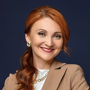 Самым разумным шагом будет не бежать разбираться лично, а привлечь к решению вопроса третьих лиц.