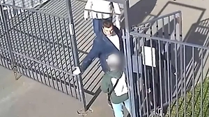 «Заехал конкретно по головам»: В Тюмени мужчина избил подростков после словесной перепалки