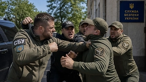 Не поделили мошенников: Появились подробности перестрелки между ГУР и СБУ в Киеве