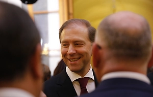 Мантуров раскрыл, кто будет решать вопрос о временном управлении объектами