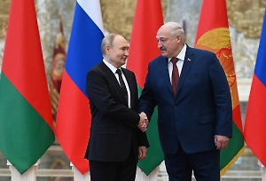Лукашенко поздравил Путина с успешным проведением выборов в России