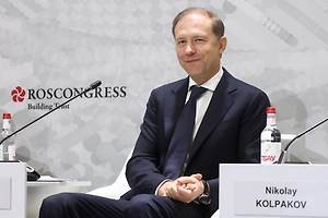 Мантуров: За семь месяцев 2026 года несырьевой экспорт РФ вырос на 8%