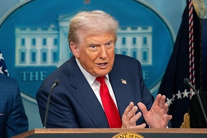 «Больше, чем когда-либо»: Трамп заткнул «предателей» после сливов о боеприпасах США