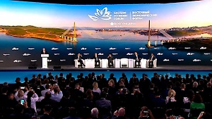 Путин призвал убирать бюрократические барьеры для бизнеса на Дальнем Востоке