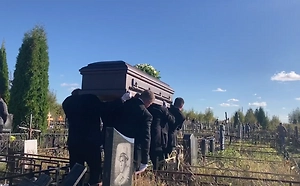 90-летней маме Соседова понадобилась помощь медиков на похоронах сына