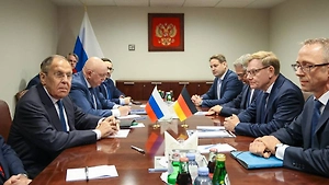 «Зачитал набор обвинений»: В МИД оценили встречу Лаврова с Вадефулем