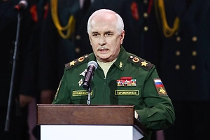 Раненые бойцы и медики в госпитале в Волгограде получили награды от замглавы МО
