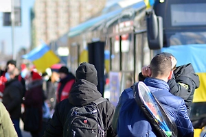 Украинцы массово покидают Польшу: почему за месяц уехали 8,1 тысячи беженцев