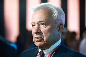 Алекперов заявил, что «Лукойл» восстанавливает НПЗ за две-три недели