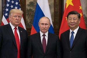 «Что мы будем ждать на выходе?» МИД назвал условие встречи Путина, Трампа и Си