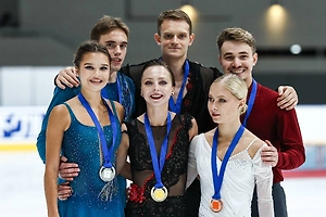 Российские фигуристы заняли весь пьедестал на турнире Kinoshita Cup в Токио