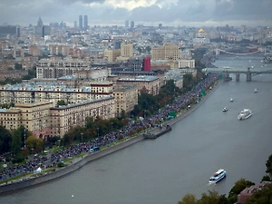 Море веры: Крестный ход со 100 тыс. верующих в Москве сняли с высоты птичьего полёта