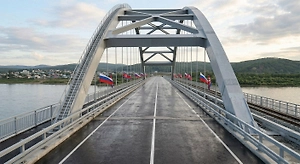 Назло санкциям и преградам: Россия и КНДР открыли автомобильный мост через реку Туманную