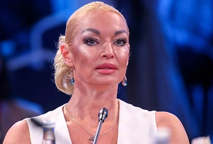 Анастасия Волочкова призналась, что ей ближе помощница, чем дочь