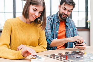 Психолог объяснила, почему так сложно найти единомышленников и быть хорошим другом