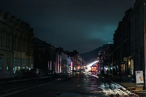 «Униженные и оскорблённые»: Почему Киев раскрашивает проблемы с электричеством в цвета апокалипсиса