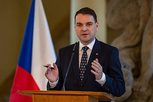 Чешские депутаты пожаловались на гримасы главы МИД страны Петра Мацинки