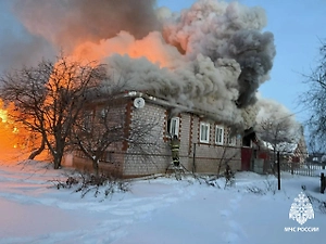 Ребёнка и пенсионерку ищут спасатели после пожара в Удмуртии
