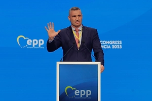 Кличко призвал киевлян покинуть город, чтобы снизить нагрузку на энергосистему