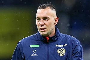 Футболист Дзюба считает, что россиян пора вернуть на международную арену