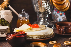 Религиовед рассказал, почему на Масленицу пекут блины