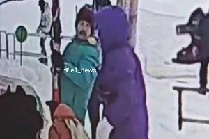 Мужчина жестоко избил подростка, случайно сбившего на горнолыжной трассе его жену