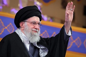 Президент Ирана предупредил США, чем грозит атака на верховного лидера
