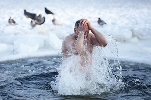 Украинцы отмечают Крещение, несмотря на решение Киева