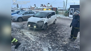 Трое мирных жителей пострадали при атаке дрона в Белгородской области